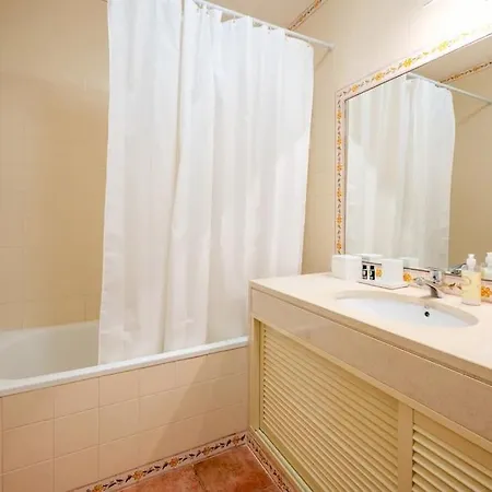 Aroeira Garden By Homing * Aroeira (Setubal)